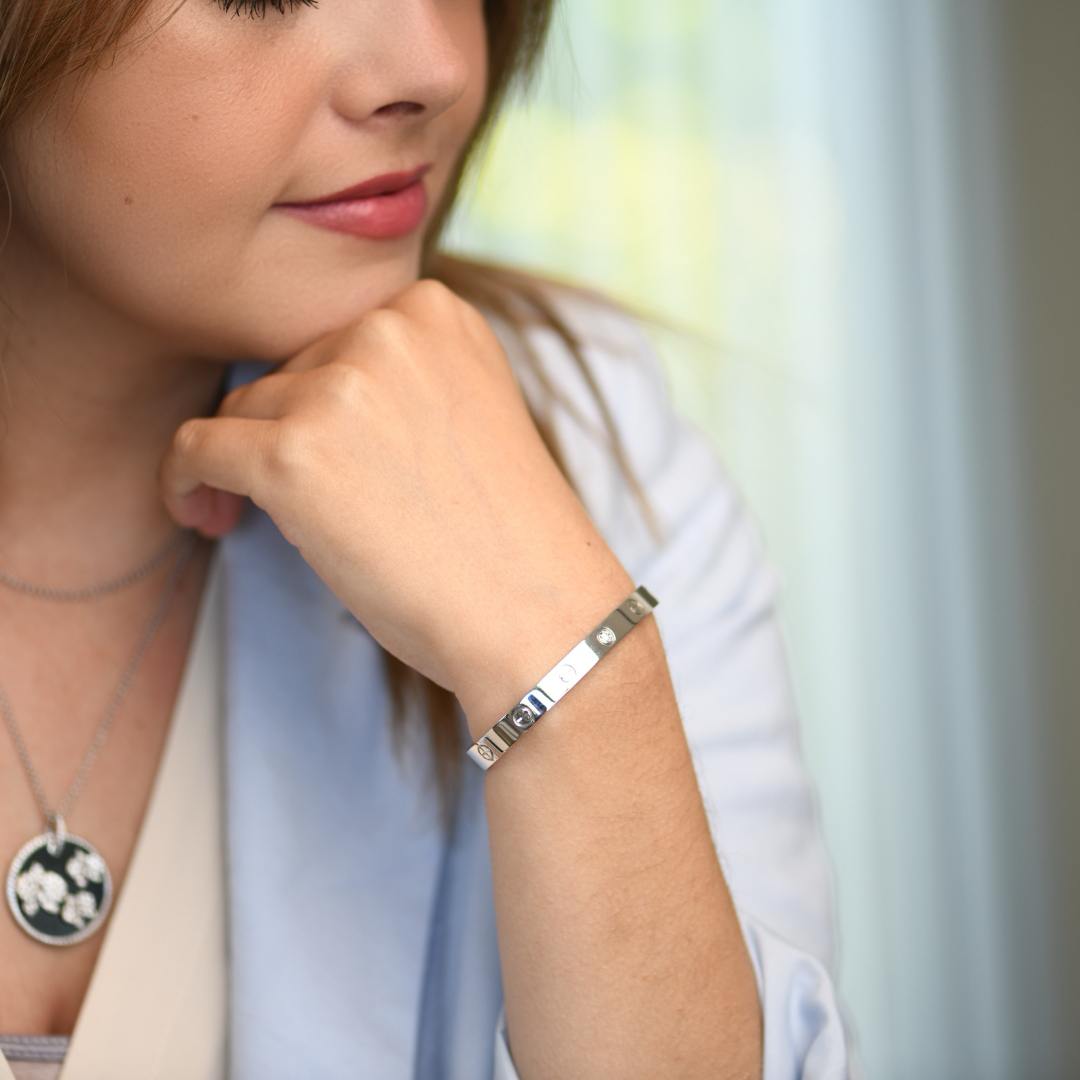 Second Hand Cartier Love One Diamond 18K White Gold Cuff Bracelet Size 17