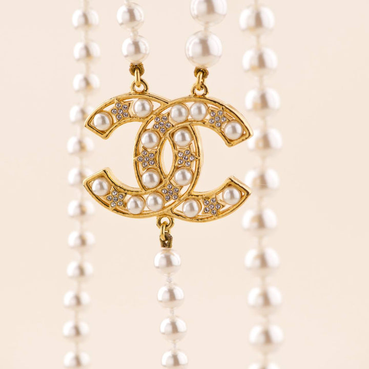 chanel cc necklace