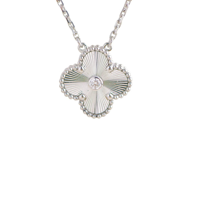 Van cleef holiday pendant