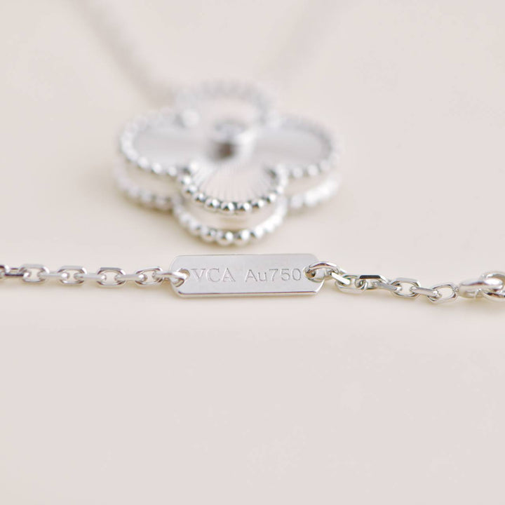 Van cleef holiday pendant second hand