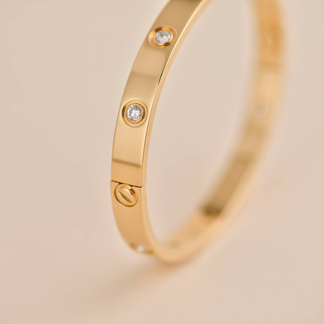 Second Hand Cartier Love 10 Diamond 18K Yellow Gold Bracelet