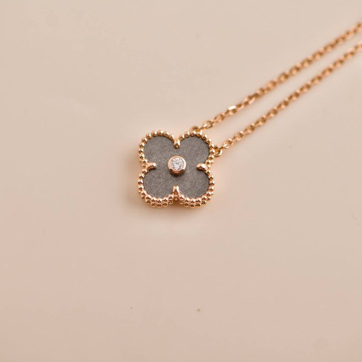 Van Cleef & Arpels  Rose Gold 2023 Holiday Pendant Second Hand