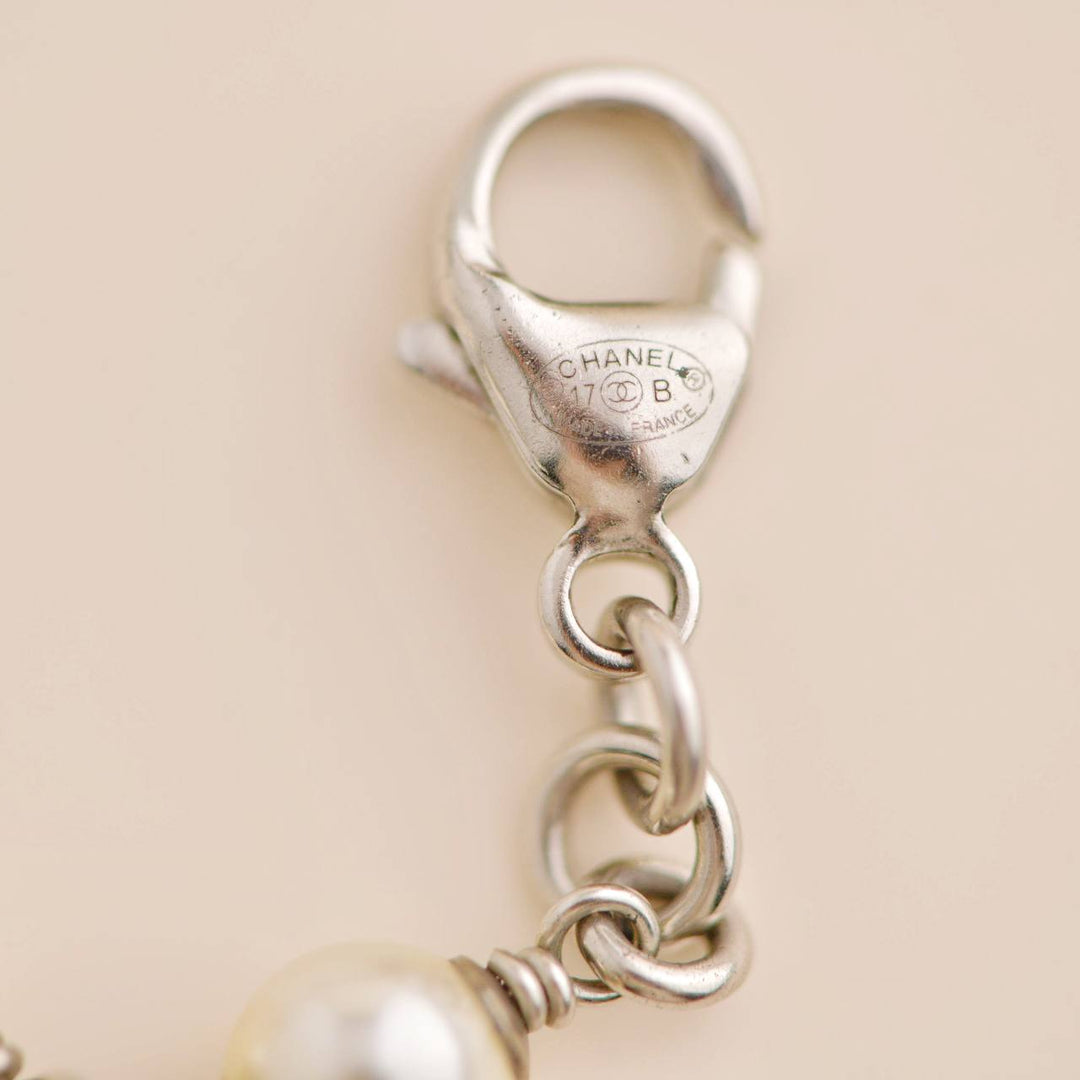 Second Hand Chanel CC Faux Pearl Crystal Enamel Necklace