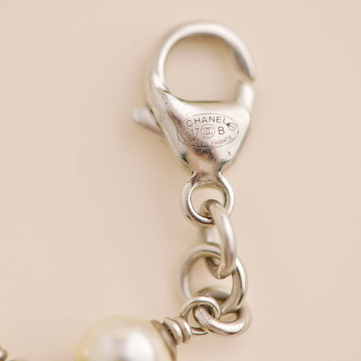 Second Hand Chanel CC Faux Pearl Crystal Enamel Necklace