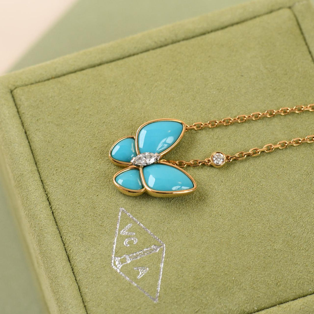 Van cleef turquoise lucky pendant