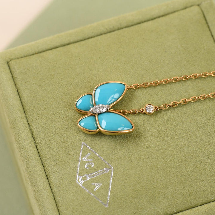 Van cleef turquoise lucky pendant