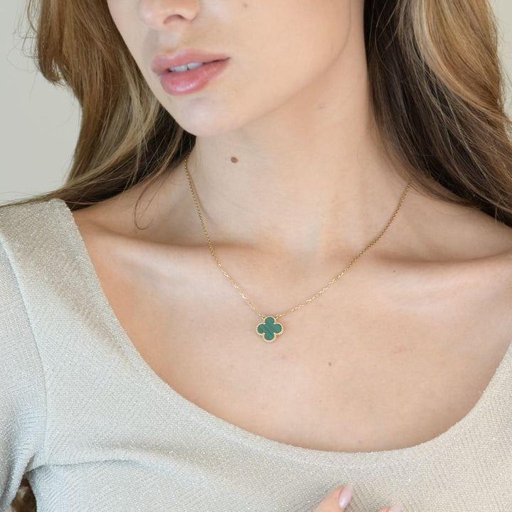 Second Hand VCA Vintage Alhambra Malachite 18K Yellow Gold Pendant Necklace