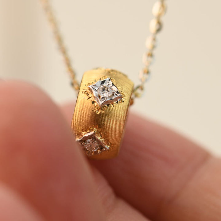 Diamond 18K Yellow Gold Pendant Necklace