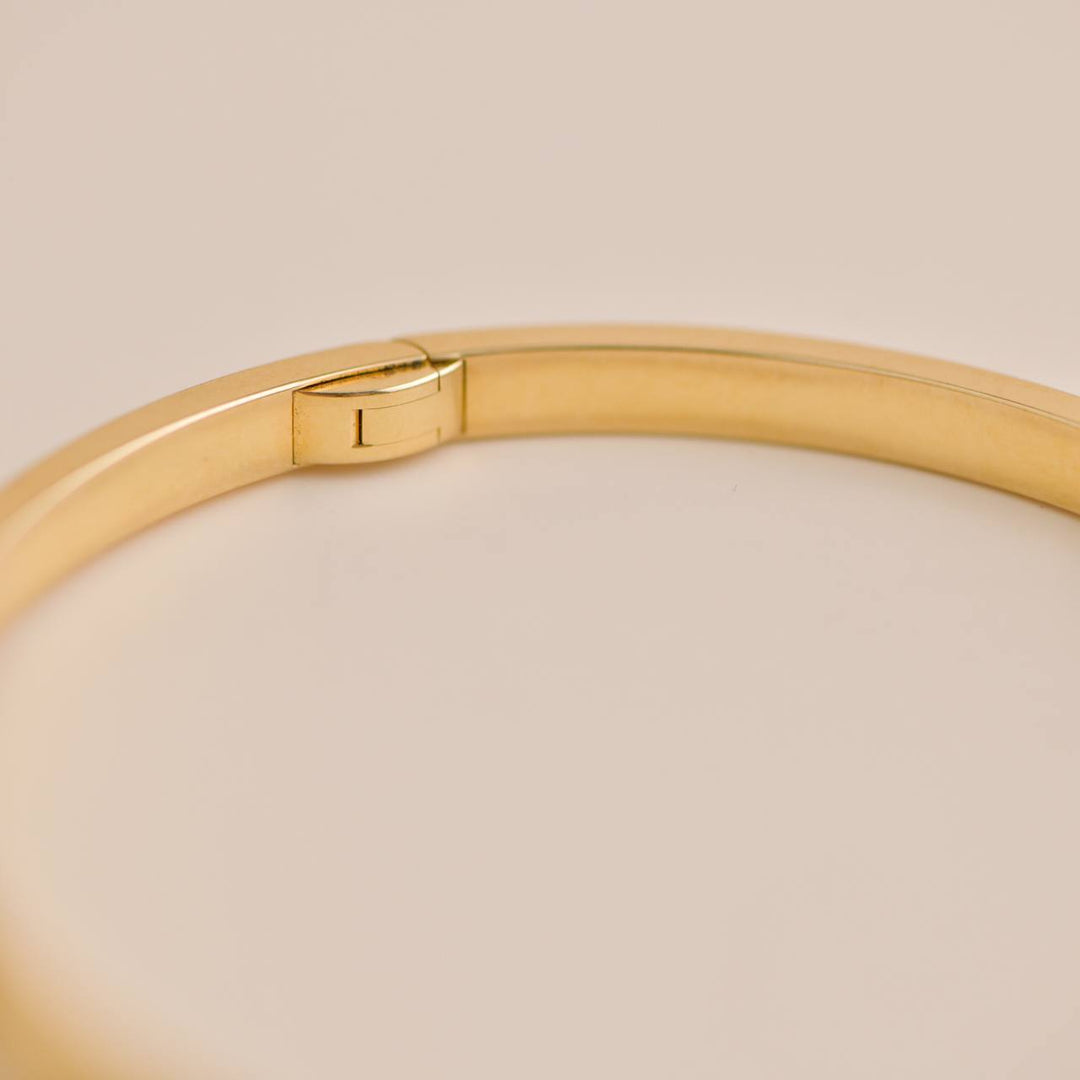 Second Hand Cartier Love Bracelet Small Model 18K Yellow Gold