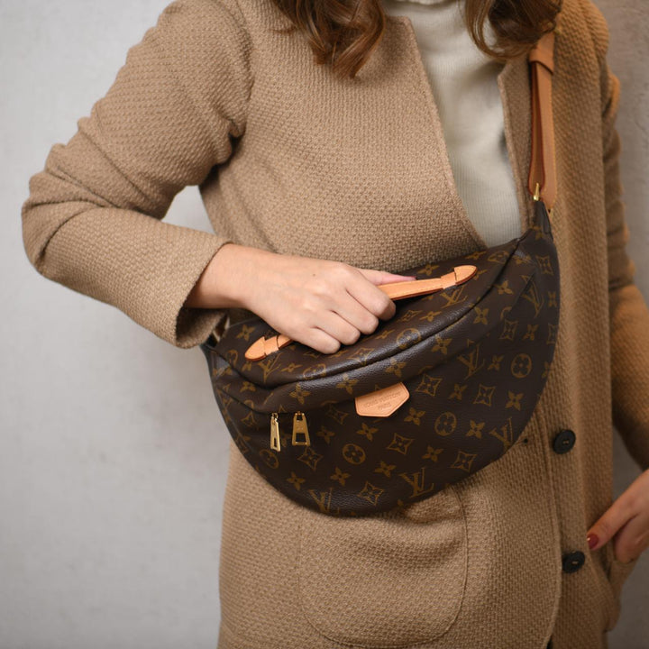 Second Hand Louis Vuitton Monogram Canvas Bumbag