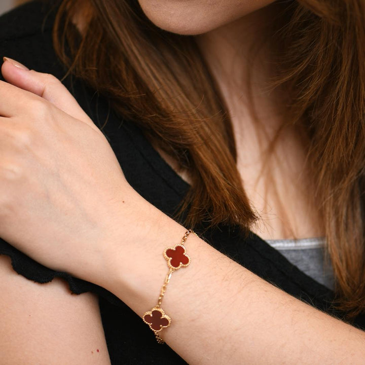 Second Hand VCA Vintage Alhambra 5 Motif Carnelian 18K Yellow Gold Bracelet