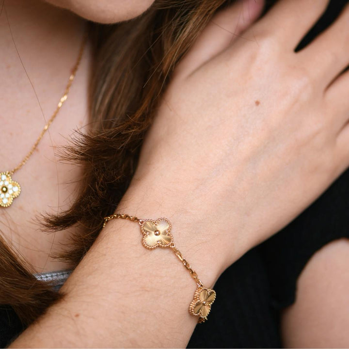 Preowend VCA Vintage Alhambra Guilloché 5 Motifs Yellow Gold Bracelet
