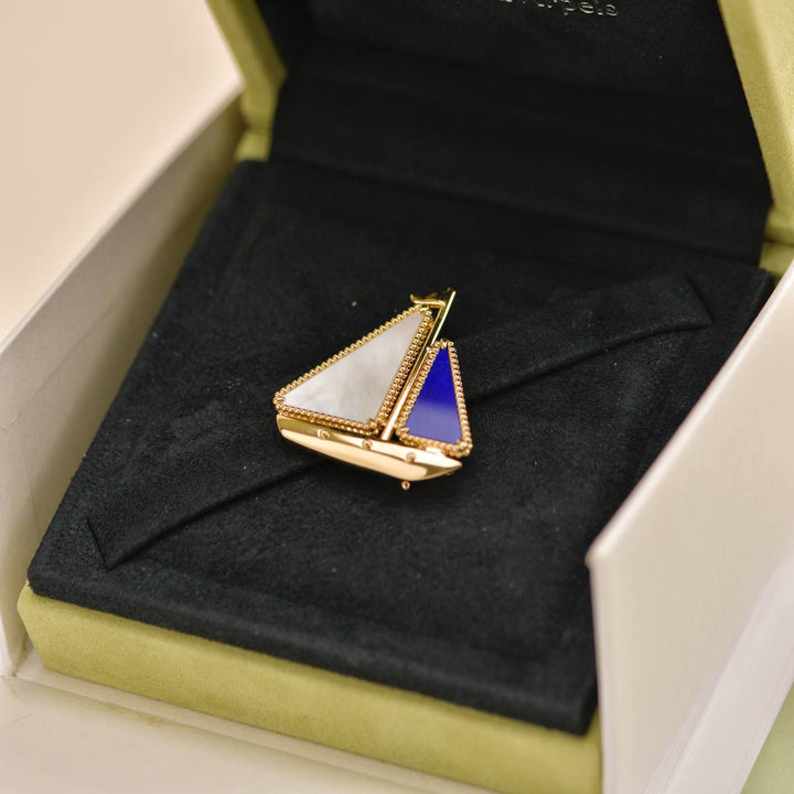 Second Hand Van Cleef & Arpels Lapis Lazuli Mother of pearl Lucky Summer Boat clip