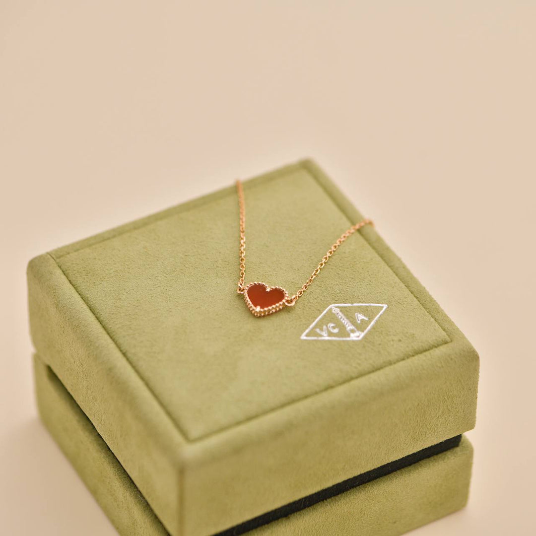 Second Hand Van Cleef & Arpels Sweet Alhambra Carnelian 18K Rose Gold Bracelet