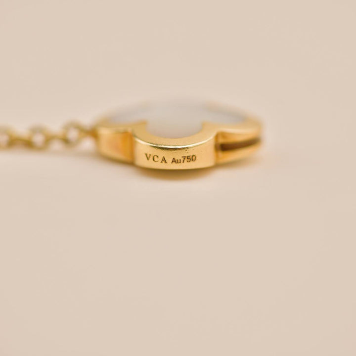 Second Hand Van Cleef Pure Alhambra Mother of Pearl 18K Yellow Gold Bracelet