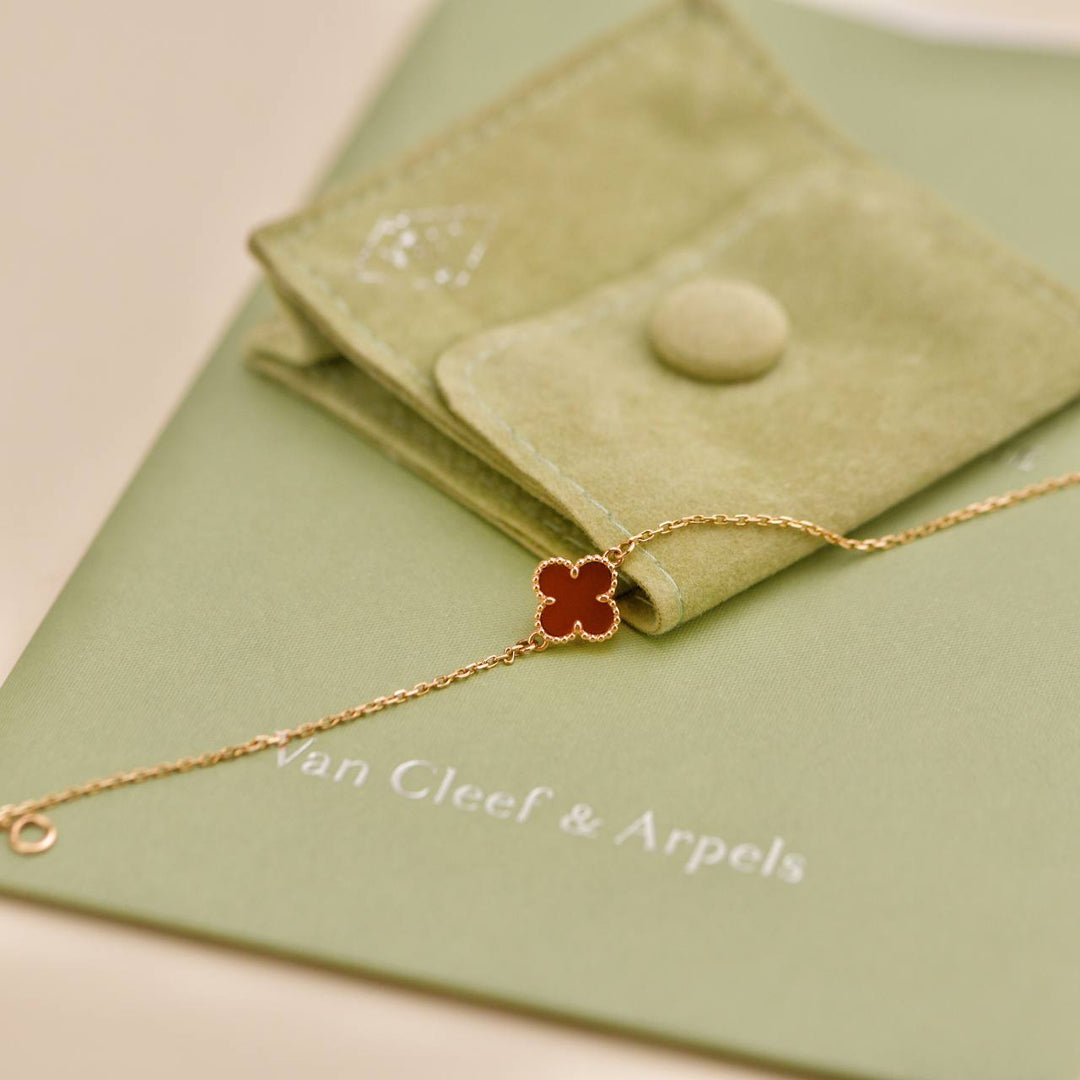Second Hand Van Cleef & Arpels Sweet Alhambra Carnelian 18K Rose Gold Bracelet