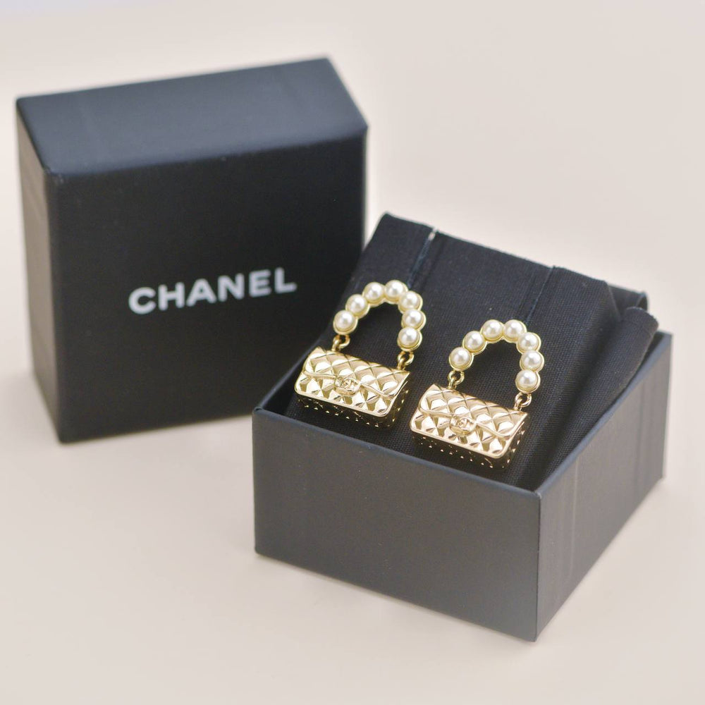 Preowned Chanel Faux Pearl Quilted Classic Flap Bag Gold Tone Earrings