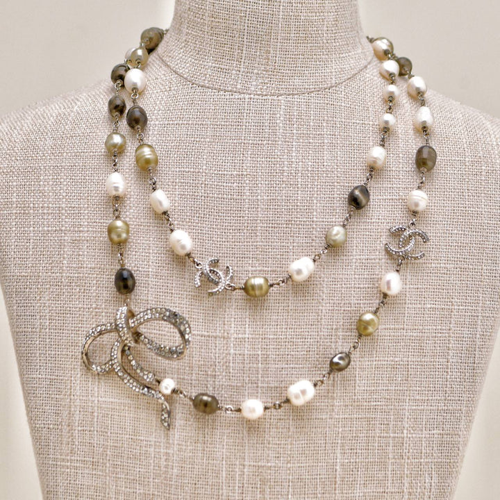 Preloved Chanel CC Collection Faux Pearl Crystal Bow Necklace