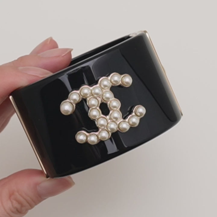 Second Hand Chanel CC Collection Resin Faux Pearl Cuff Bangle