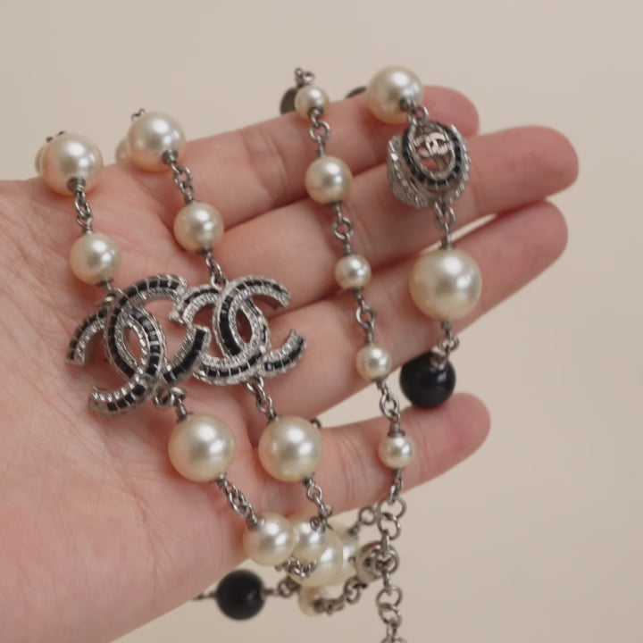 Preowned Chanel CC Faux Pearl Crystal Enamel Gold Tone Necklace