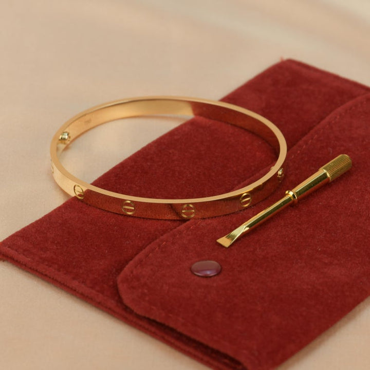 Second Hand Cartier Love Yellow Gold Bracelet Size 20