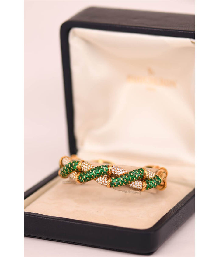 Boucheron Emerald Diamond Gold Bangle Bracelet With Box