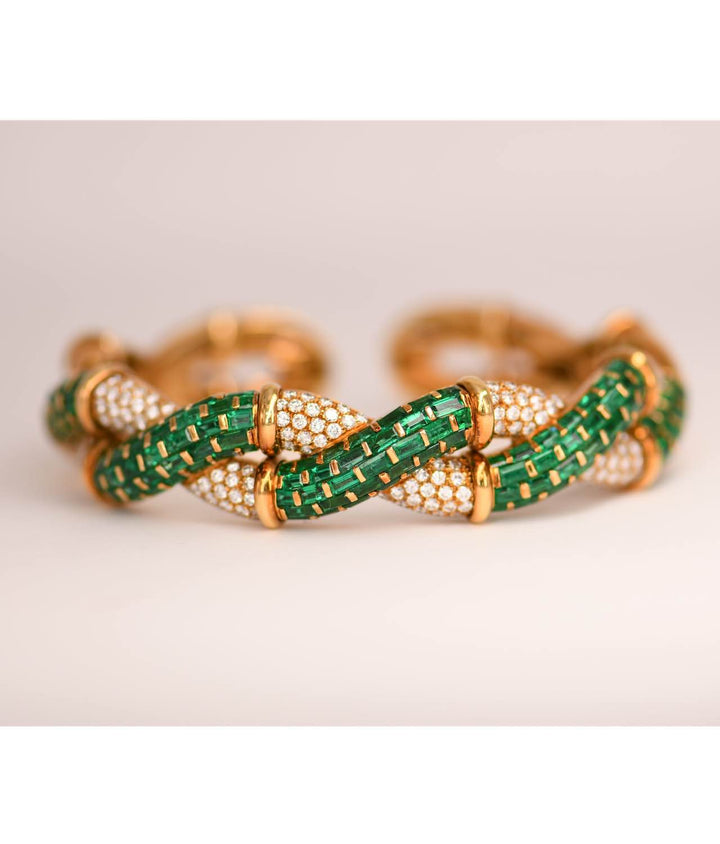 Boucheron Emerald Diamond Gold Bangle Bracelet With Box