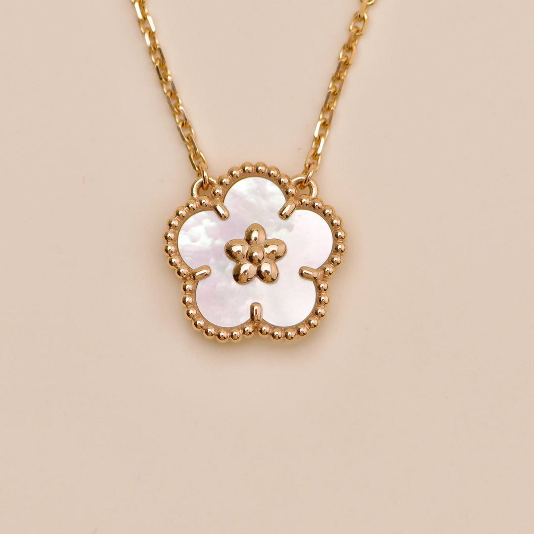Preowned Authentic Van Cleef Lucky Spring Plum Blossom Pendant Mother of Pearl 18K Rose Gold