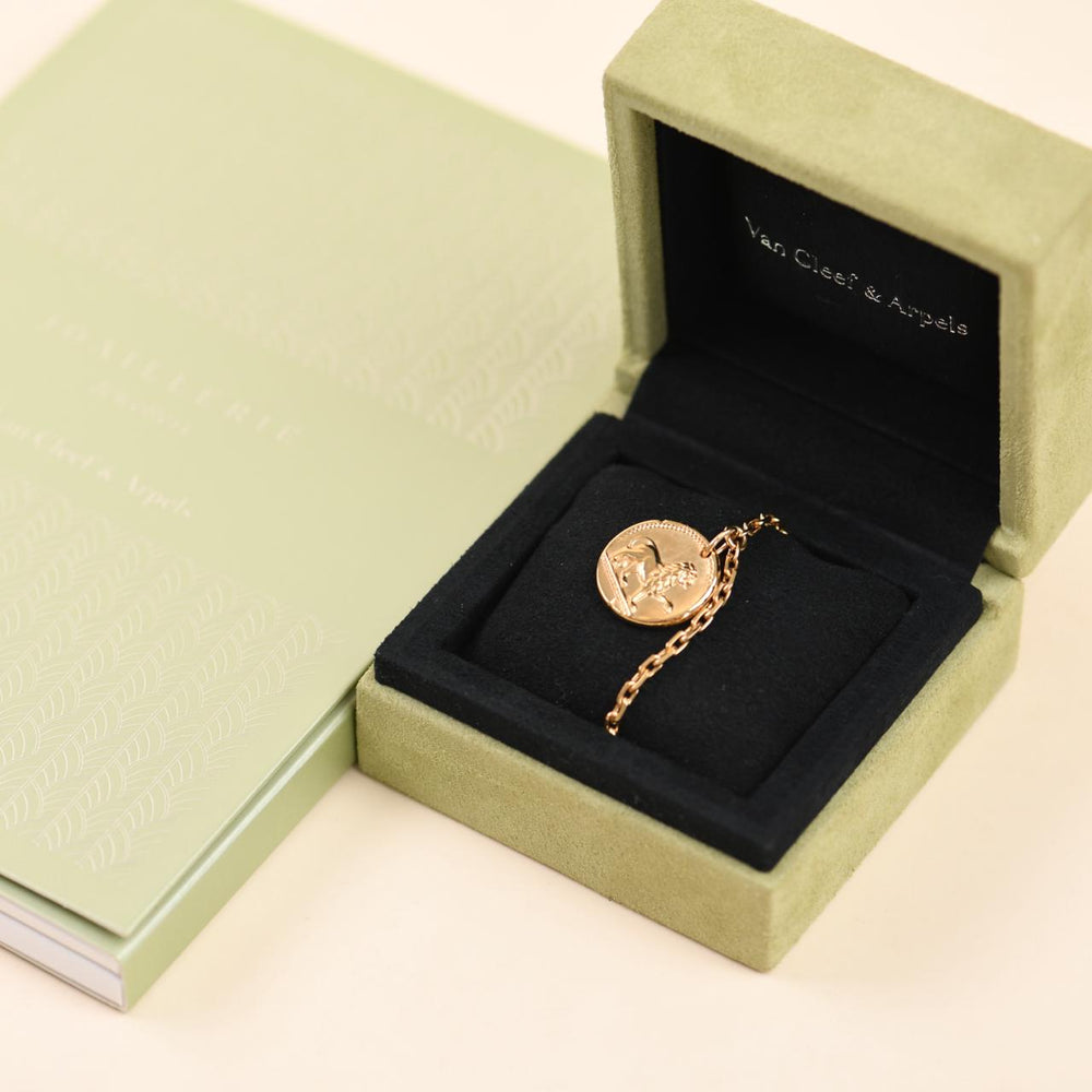 Preowned Authentic Van Cleef & Arpels Zodiaque Leonis Leo Bracelet 18K Yellow Gold