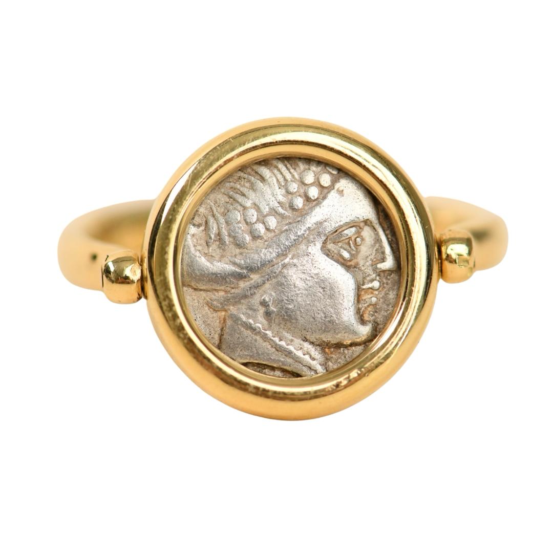 Preloved Authentic Bvlgari Vintage Monete Reversible Coin Swivel Ring 18K Yellow Gold