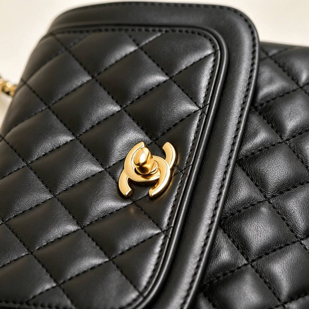 Second Hand Chanel Lovely Day Flap Bag Black Lambskin Gold-Tone Hardware