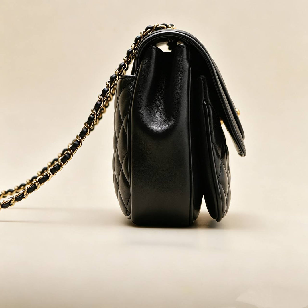 Preowned Chanel Lovely Day Flap Bag Black Lambskin Gold-Tone Hardware