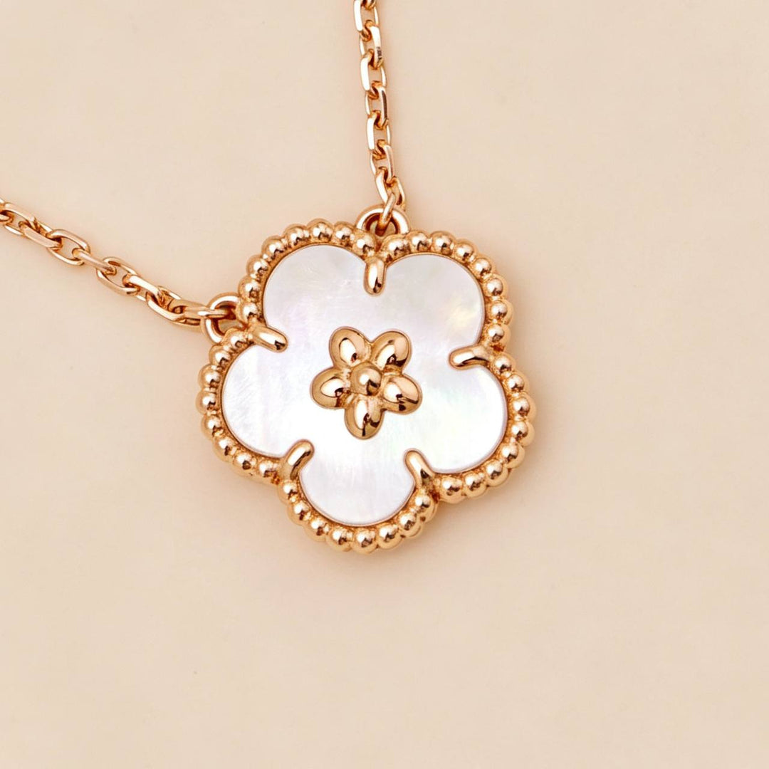 Second Hand Authentic Van Cleef Lucky Spring Plum Blossom Pendant Mother of Pearl