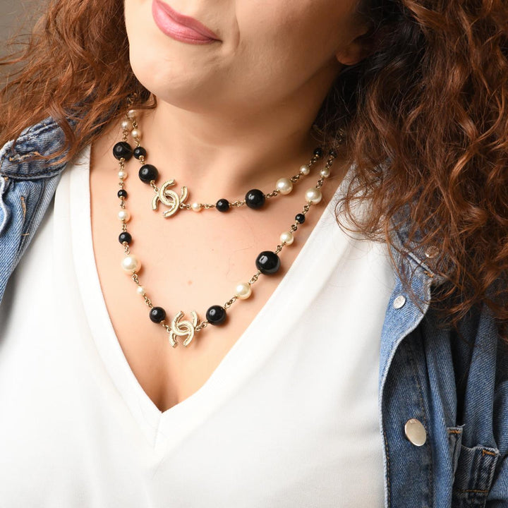 Preowned Authentic Chanel CC Faux Pearl & Black Beads Baroque Sautoir Necklace