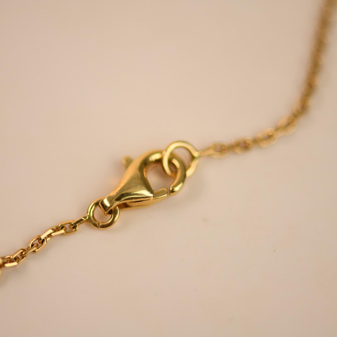 Second Hand Authentic Van Cleef Vintage Alhambra Carnelian Pendant 18K Yellow Gold