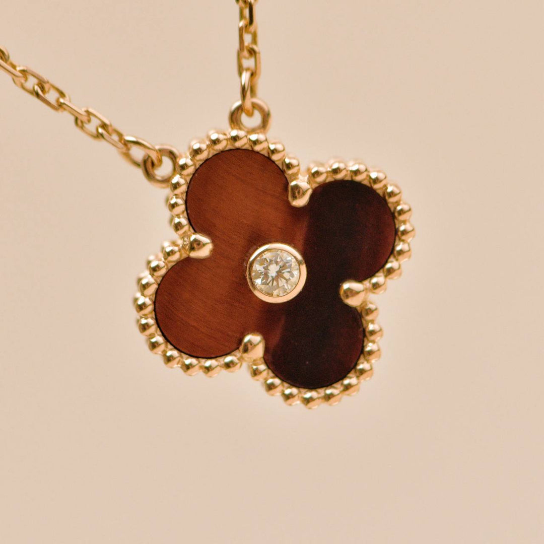 Authentic Van Cleef & Arpels Alhambra 2017 Holiday Pendant Necklace Bullseye