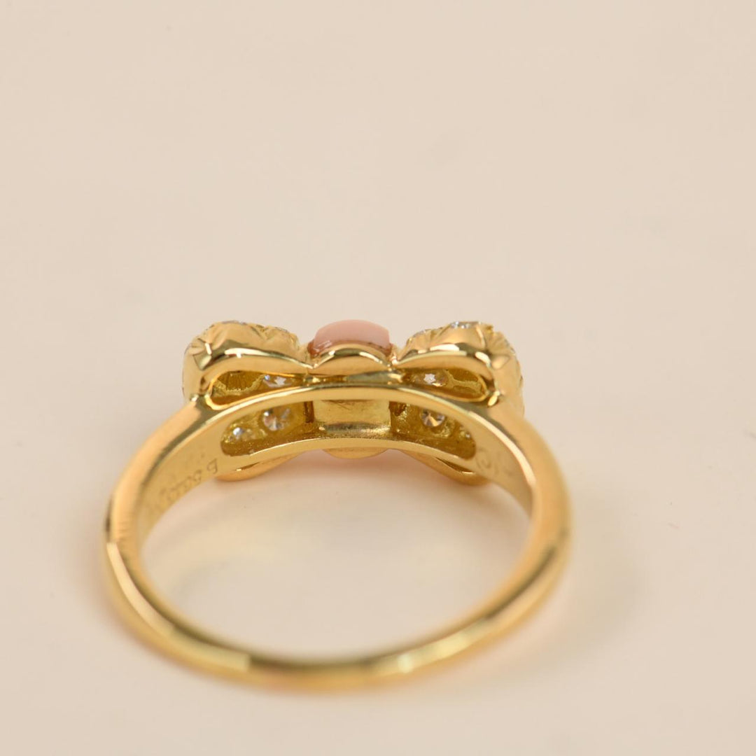 Second Hand Authentic Van Cleef Coral Diamond Bow Ring 18K Yellow Gold 