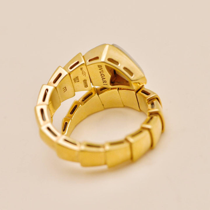 Preloved Authentic Bvlgari Serpenti Viper Ring Mother Of Pearl 18K Yellow Gold 