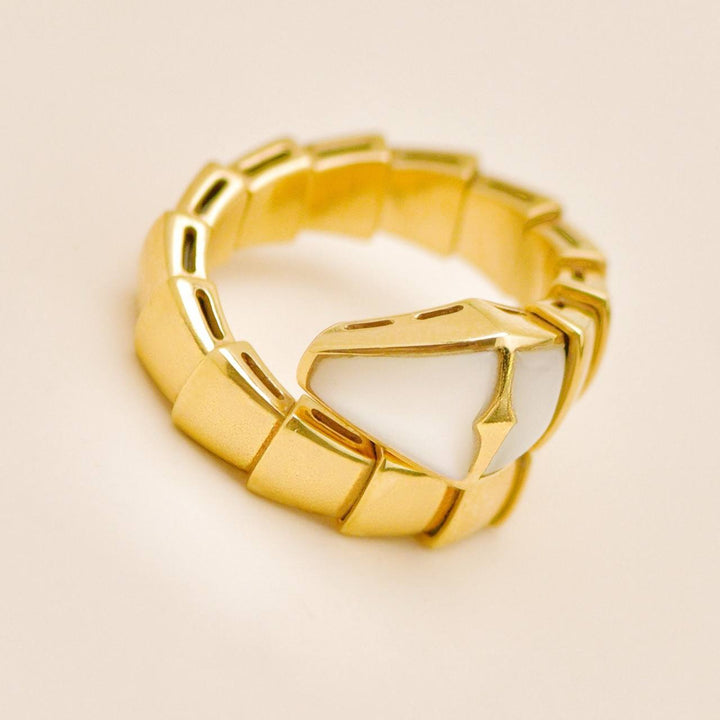 Used Authentic Bvlgari Serpenti Viper Ring Mother Of Pearl 18K Yellow Gold 