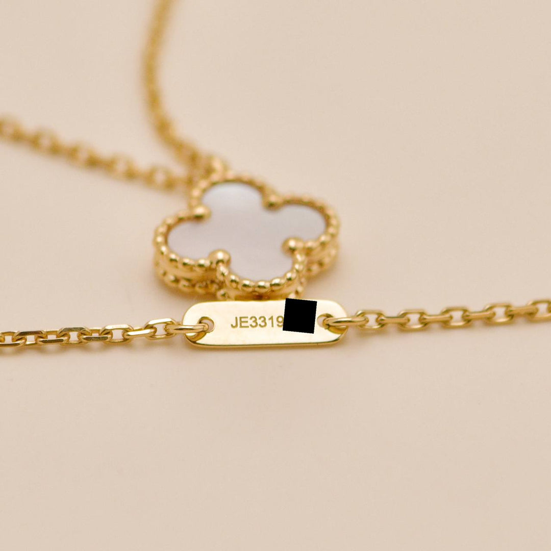 Second Hand VCA Sweet Alhambra Pendant Mother of Pearl