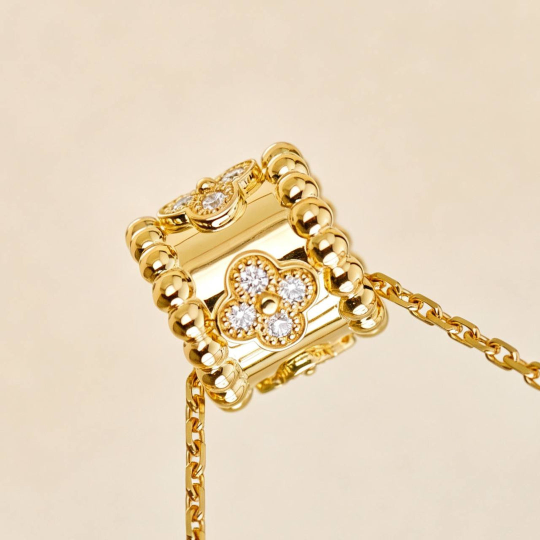 Preloved Authentic Van Cleef Perlée Diamond Flower Pendant 18K Yellow Gold