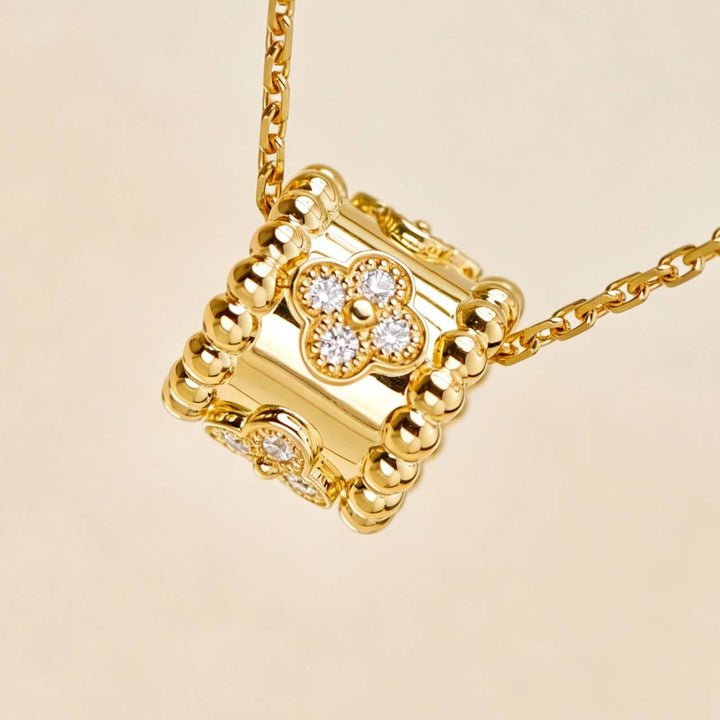 Second Hand Authentic VCA Perlée Diamond Flower Pendant 18K Yellow Gold