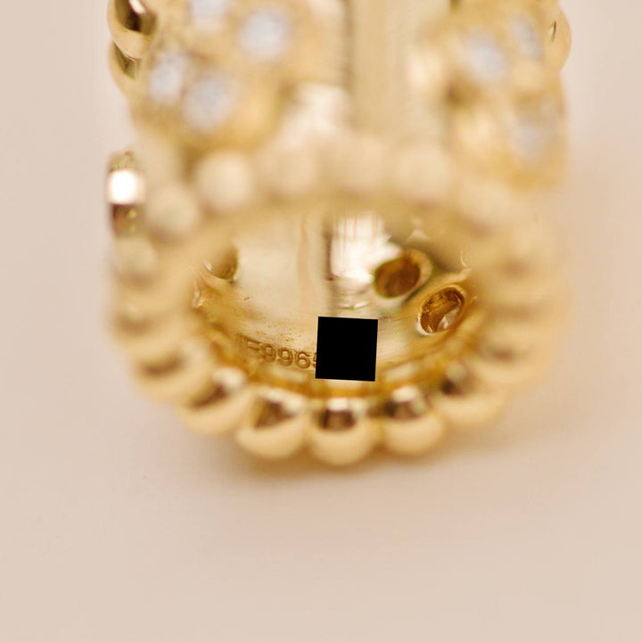 Preowned Authentic Van Cleef Perlée Diamond Flower Pendant 18K Yellow Gold
