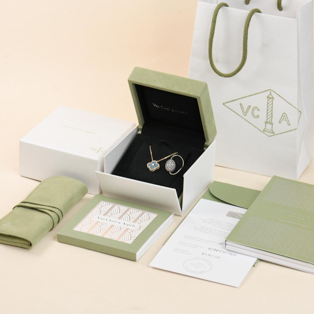 Brand new VCA 2026 Holiday pendant with original presentation box, certificate and accessories