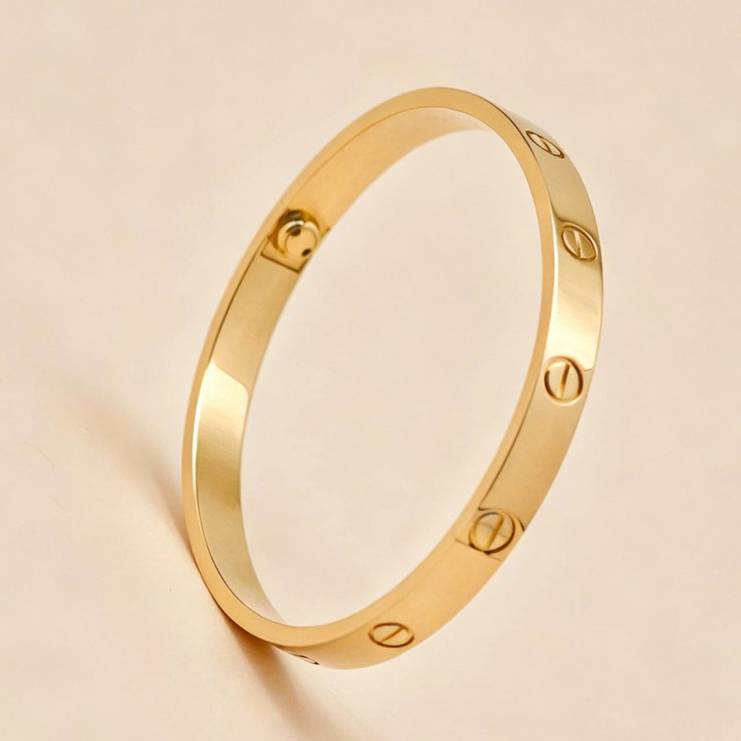 Authentic Cartier Love Bracelet Classic Model 18K Yellow Gold Size 17