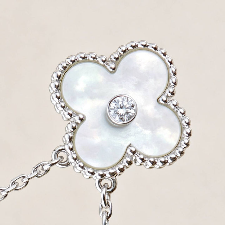 Second Hand Authentic Van Cleef & Arpels Alhambra 2009 Holiday Pendant Mother of Pearl