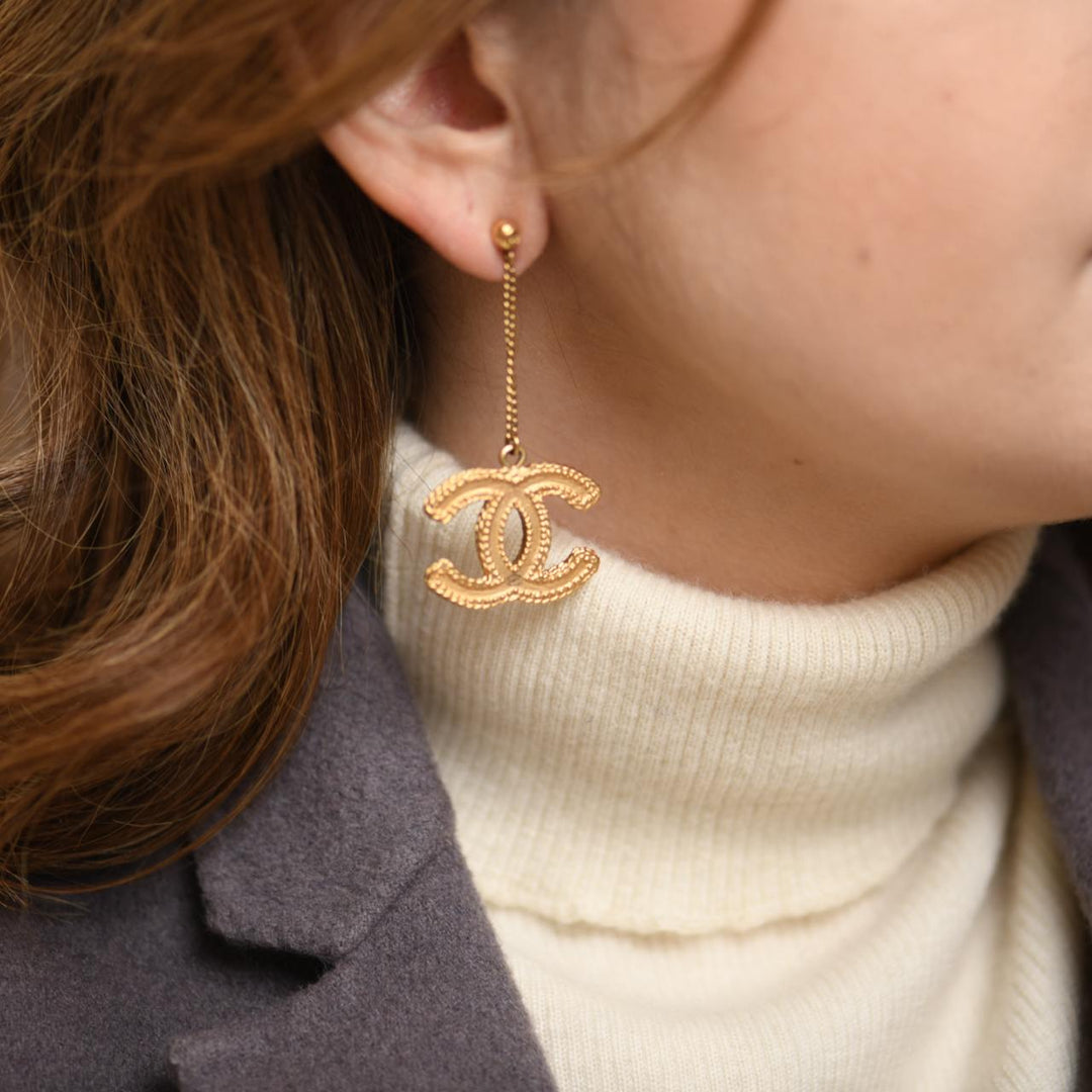 Chanel CC Large Drop Golden Tone Earrings – Dandelion Antiques