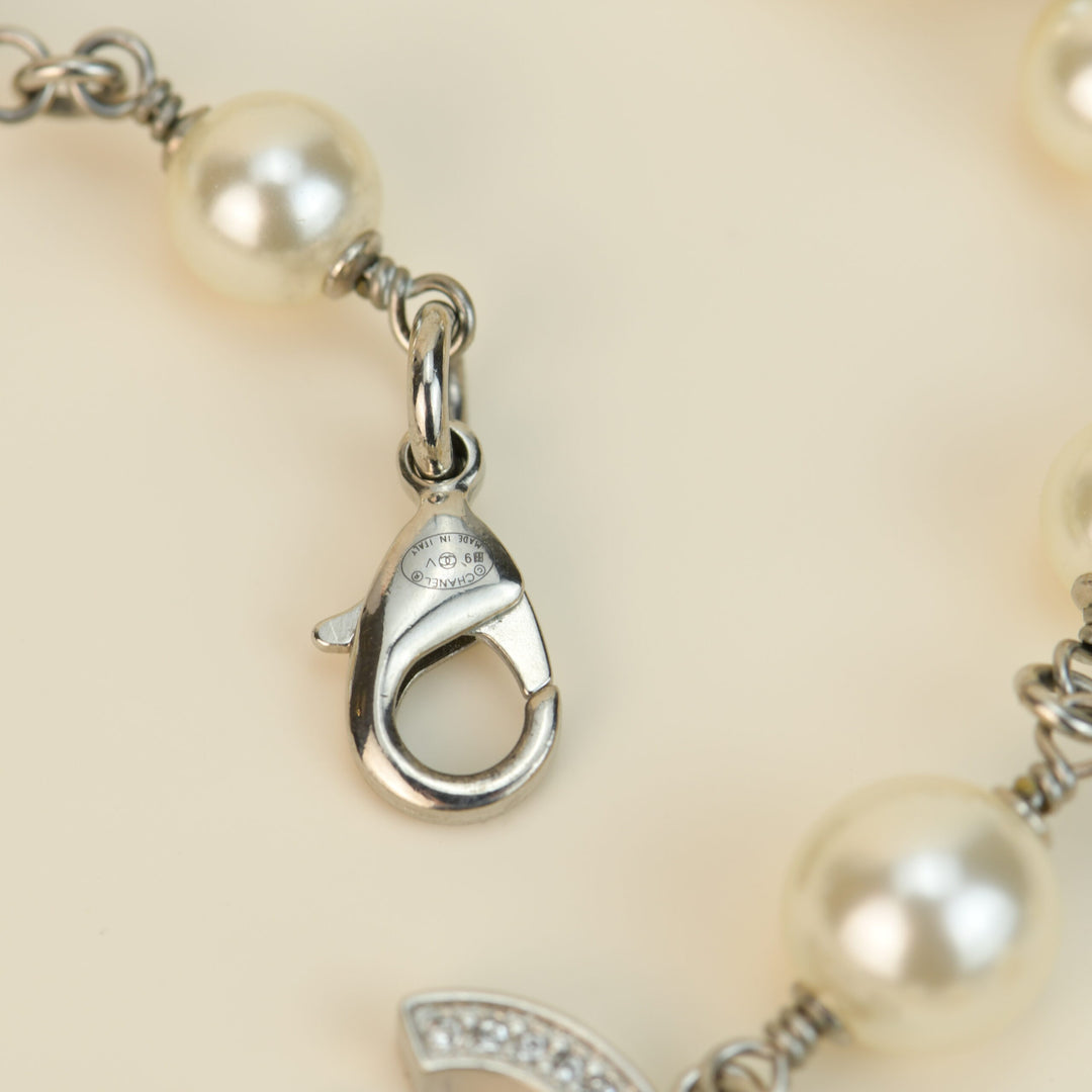 Chanel Pearl Sautoir Necklace with Five CC Logos clasp photo