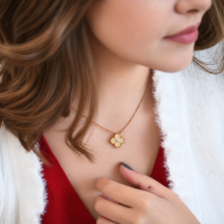 Authentic Van Cleef & Arpels Alhambra 2018 Holiday Pendant Golden Mother of Pearl Diamond