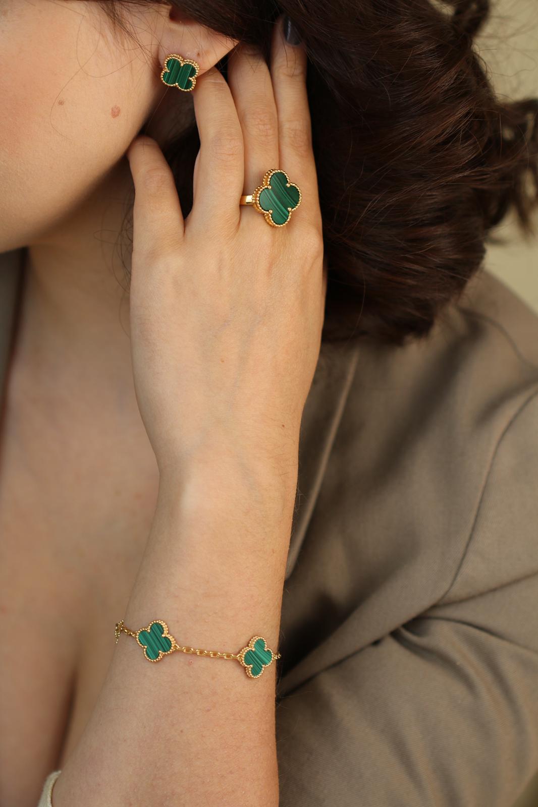 Second Hand Van Cleef Magic Alhambra Malachite 18K Yellow Gold Ring Size 52